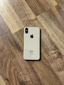 iPhone xs (1 фото из 1)