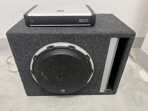 Subwoofer JL Audio koos võimuga