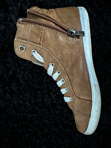 Prada originaalsed laste tossud (4 foto / 5)