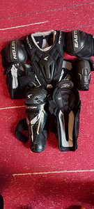 Jäähoki varustuse komplekt EASTON jun.S (1 foto / 7)