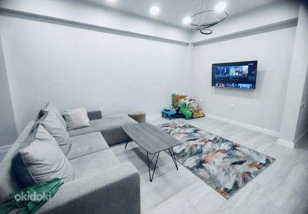 Երեքհարկանի տուն Ավանում (19)