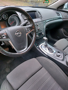 Opel Insignia Sports Tourer Sw 2013 (14 foto / 15)