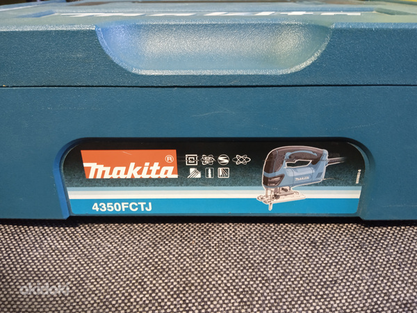 Продам лобзик Makita