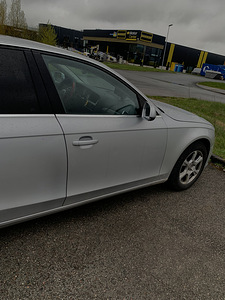 Audi a4 2011 1.88/88kw (6 foto / 9)