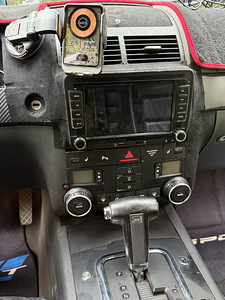 Volkswagen Touareg 2004 (8 foto / 14)