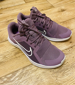 Кроссовки Nike (1 фото из 3)