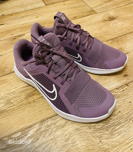 Кроссовки Nike