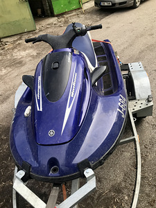 Yamaha waverunner 1200 (2 фото из 5)
