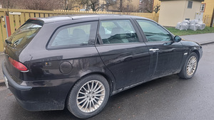 Alfa Romeo 156 SPORTWAGON 1.6 Twin Spark (5 foto / 10)