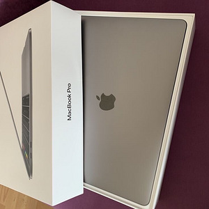 MacBook Pro 2018 “15.4 TouchBar 256gb (1 фото из 4)