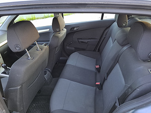 Opel Astra 1.4l 2007 (6 foto / 8)