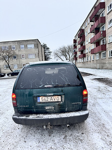 Chrysler Voyager (5 фото из 15)