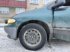 Chrysler Voyager (7 фото из 15)