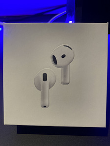 Apple AirPods 4 (1 фото из 2)