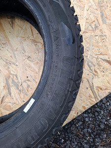205/55R16 GoodYear UltraGrip naastrehvid 7 mm (2 foto / 3)