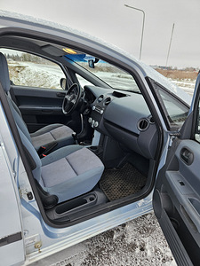 Mitsubishi Colt 1.3 70kW (8 foto / 11)