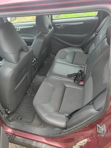 Volvo XC70 (12 фото из 13)