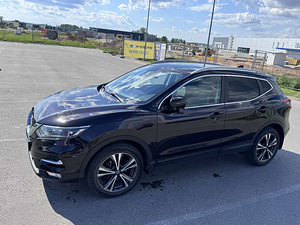 Nissan Qashqai Tekna 1.2 85 kW (8 foto / 13)
