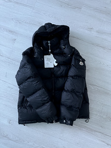Uued Moncler Maya joped (1 foto / 2)