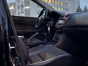 Honda Accord 2.2 103kW (7 foto / 8)