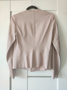 Куртка Zara (2 фото из 3)