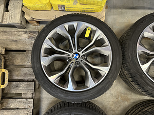 BMW X6, X5 оригинальные диски R20 с шинами (3 фото из 10)
