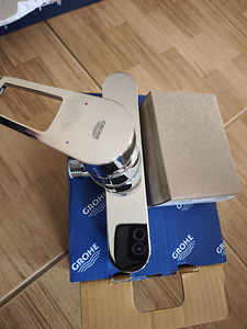 Смеситель душ grohe. (2 фото из 3)