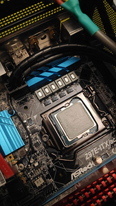 MSI Trident X Custom Arvuti (5 foto / 9)