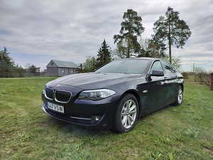 BMW F10 3.0d (5 foto / 8)