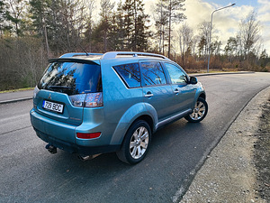 Mitsubishi outlander xl (3 foto / 9)