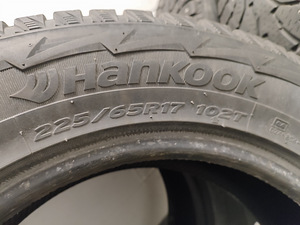 Шины Hankook 225/65 r17 (1 фото из 4)