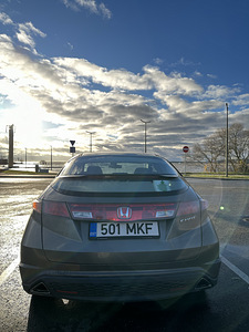 Honda Civic 2007 103kW (3 foto / 15)