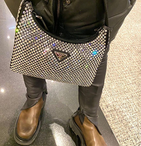 Сумка Prada hobo с кристаллами (1 фото из 2)