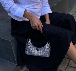 Сумка Prada hobo с кристаллами (2 фото из 2)