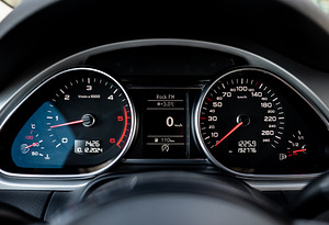 Audi Q7 Facelift 3.0 180kW (14 foto / 14)