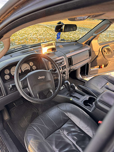 Jeep grand Cherokee (9 foto / 14)