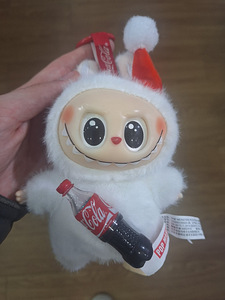 Coca Cola Labubu (4 фото из 4)