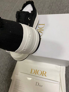Кроссовки Dior, копия (3 фото из 5)