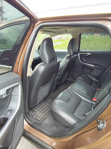 Продается Volvo XC60, 2009, 2.4 (5 фото из 10)