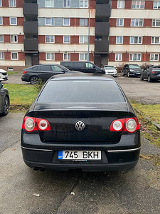 VW Passat b6 2.0tdi 103kW (3 foto / 5)