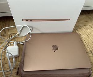 MacBook Air 2020 Retina 13 (1 foto / 2)