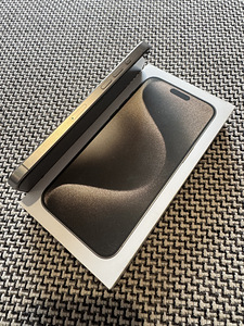 iPhone 15 pro max 256gb Natural Titanium (6 foto / 10)