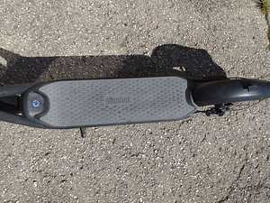 Segway Ninebot Kickscooter F25E (5 foto / 10)