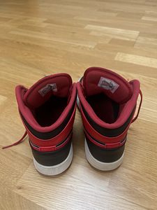 Air Jordan 1 (2 foto / 6)