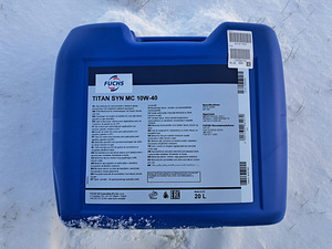 Mootoriõli FUCHS TITAN SYN MC 10W-40 20L (1 foto / 2)