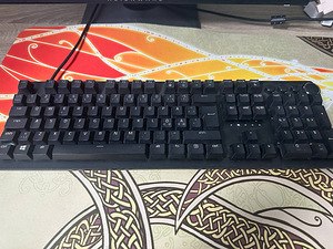 Razer Huntsman V2 - ei - Optilised punased lülitid (1 foto / 2)