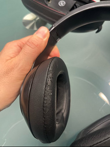 Beats Studio3 Wireless Headphones, Matte Black-ZML (4 foto / 6)