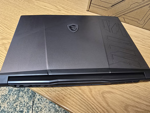 MSI Pulse 15 – 240 Гц QHD экран, RTX 4070, i7-13700H (6 фото из 9)