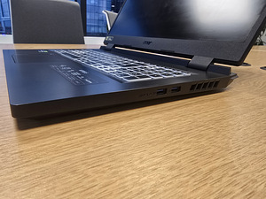 Acer Nitro 5 AN517-55 – RTX 4060 (5 foto / 7)