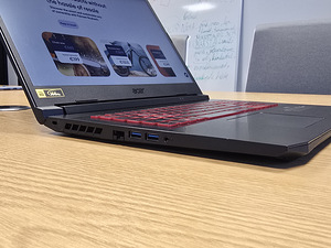 Acer Nitro 5 AN517-54 – RTX 3050, 17,3" 144 Hz (3 foto / 7)